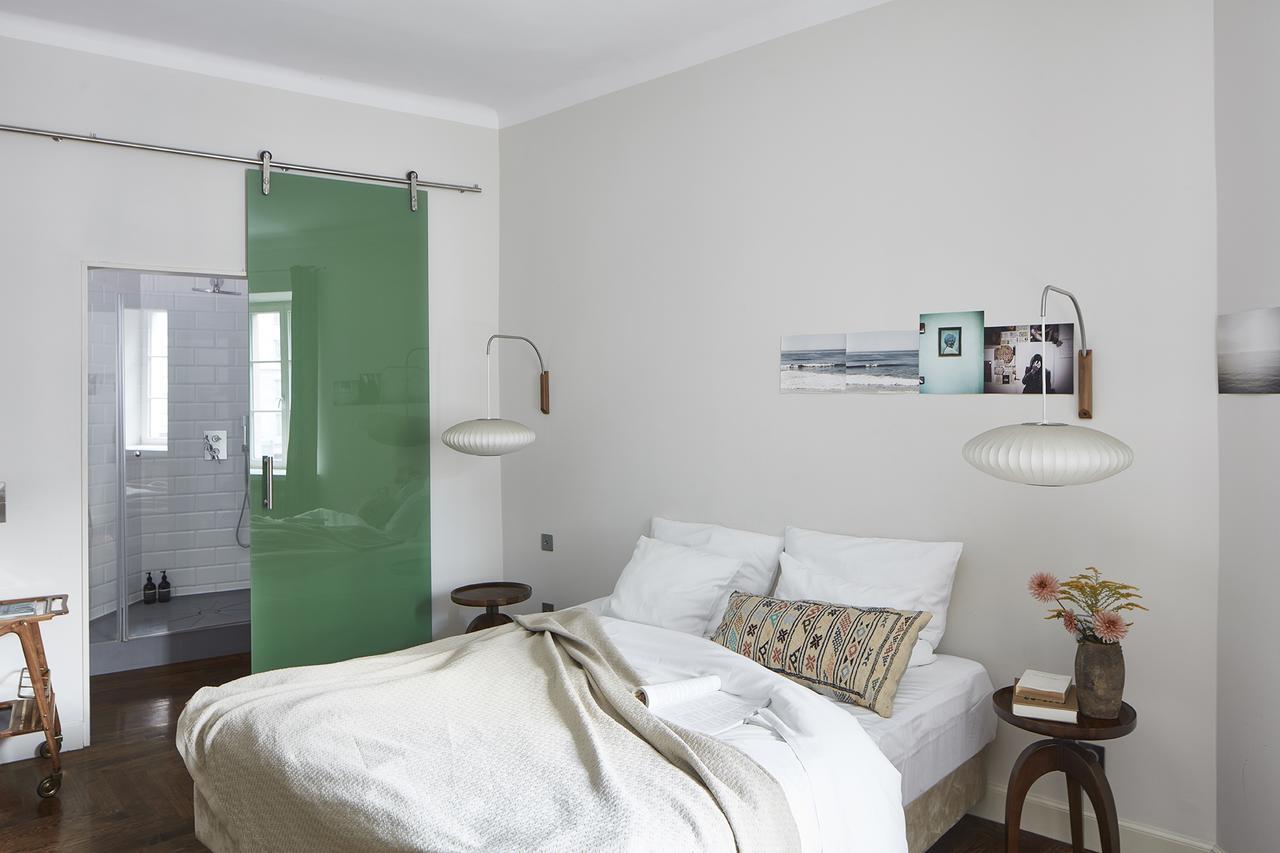 Between Us Bed And Breakfast วอร์ซอ ภายนอก รูปภาพ