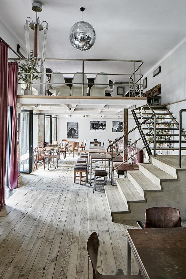 Between Us Bed And Breakfast วอร์ซอ ภายนอก รูปภาพ